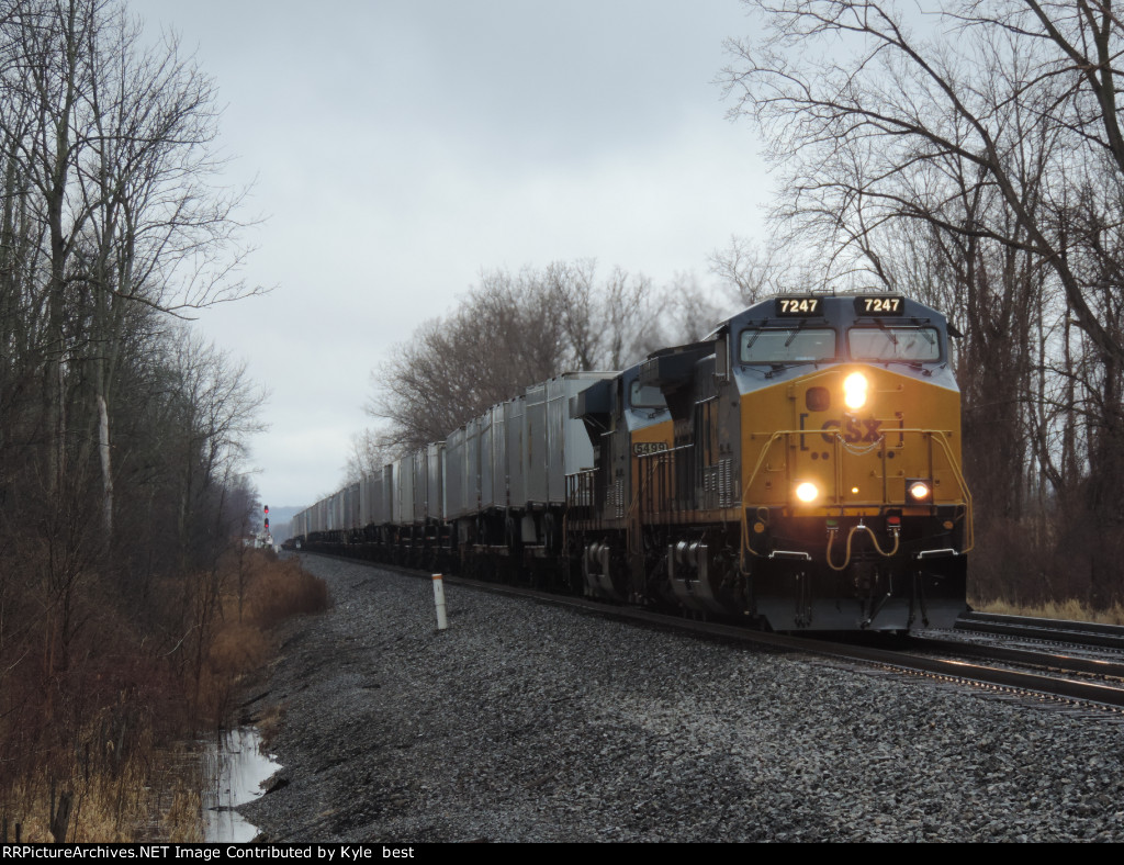 CSX 7247 on I002